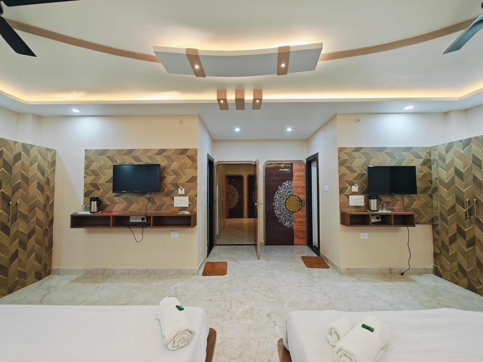Hotel The Pushpraj バラナシ エクステリア 写真